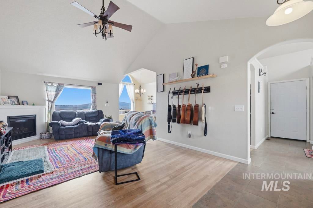 Photo of 521 Victoria Dr, Moscow, ID 83843 (MLS # 98974980)