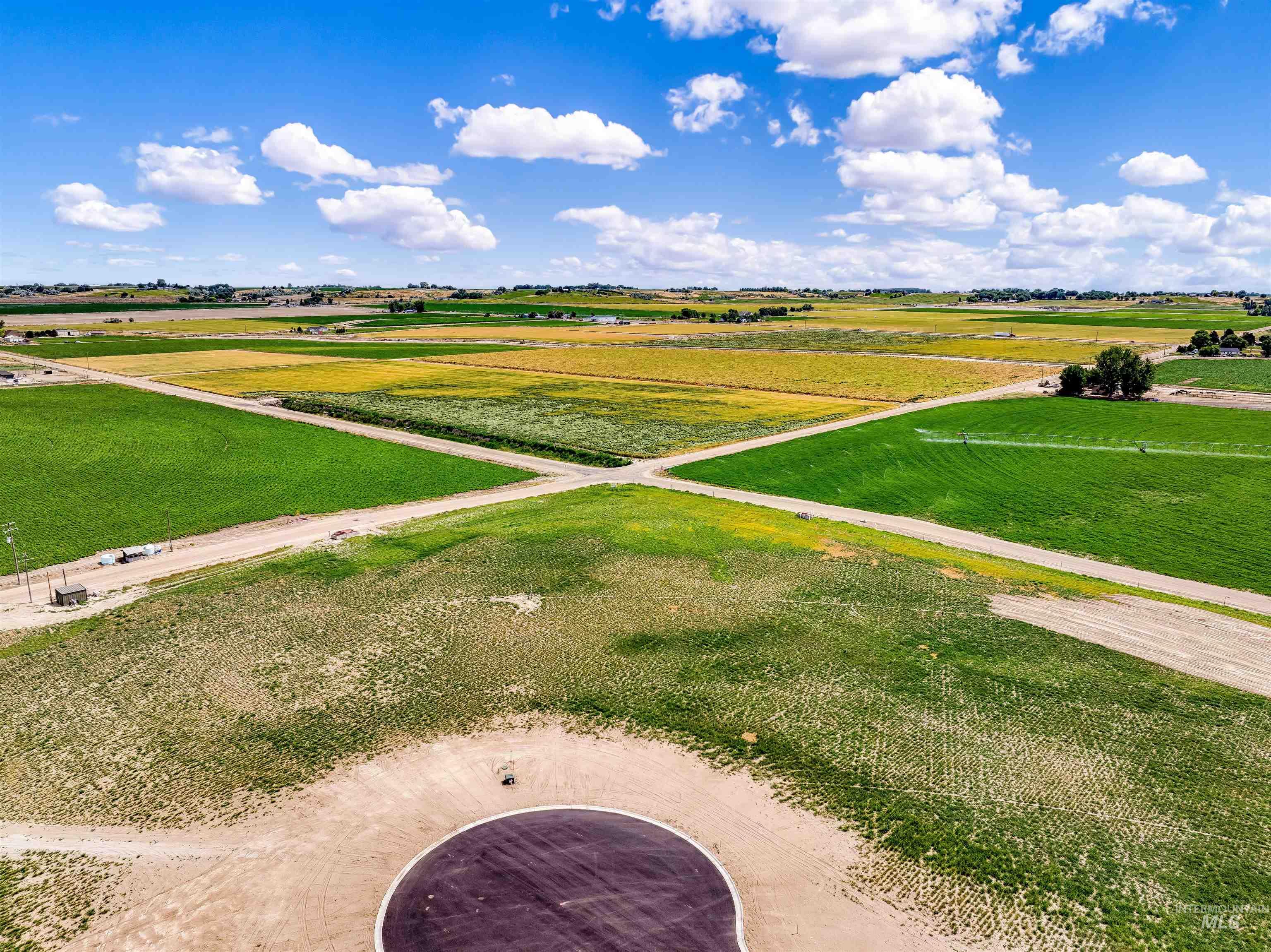 View of home's community with a rural view