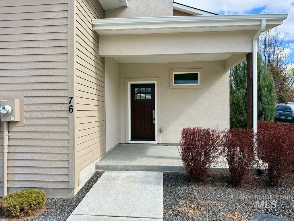 Photo of 76 E Ranch Dr, Eagle, ID 83616 (MLS # 98978310)