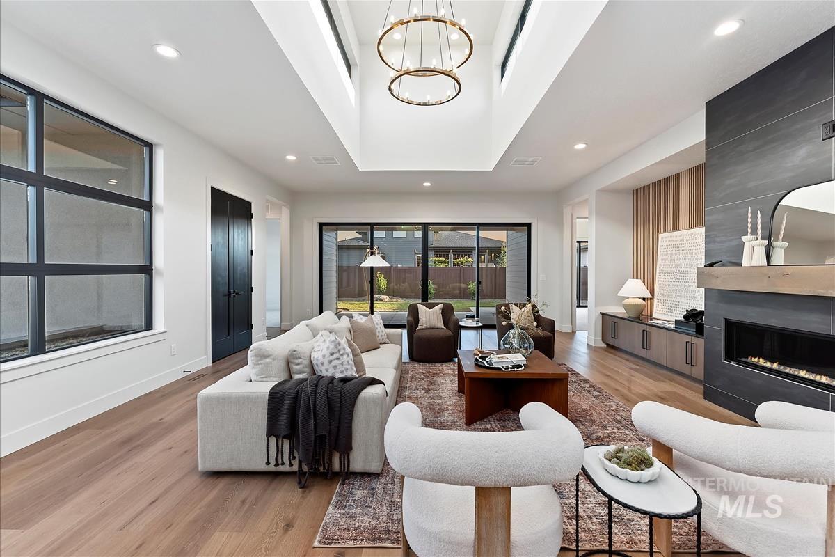 3353 N Fire Flower Ave