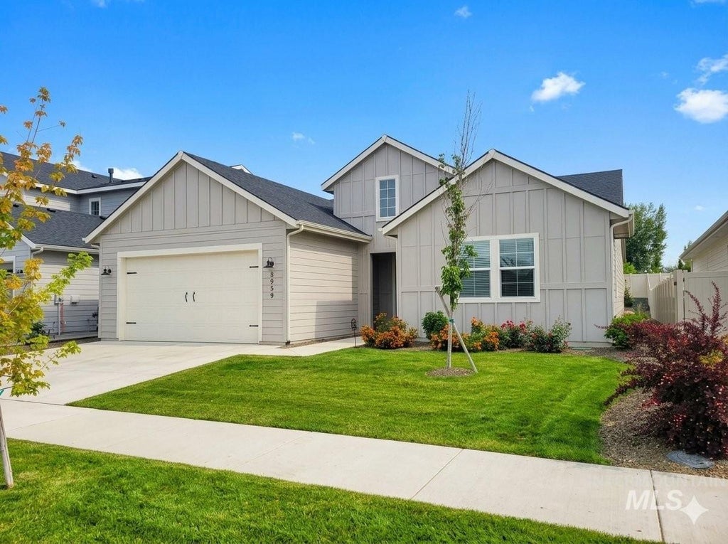 Photo of 8959 W Moon River Dr, Star, ID 83669 (MLS # 98999796)