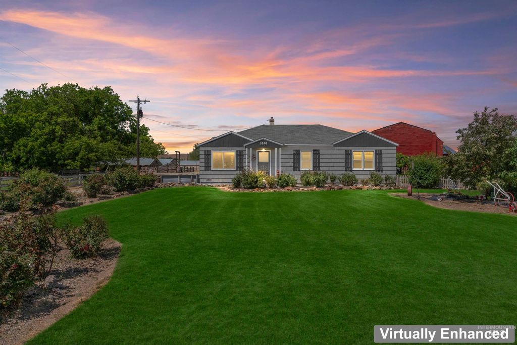 Photo of 1444 W Black Canyon Hwy, Emmett, ID 83617 (MLS # 98976669)