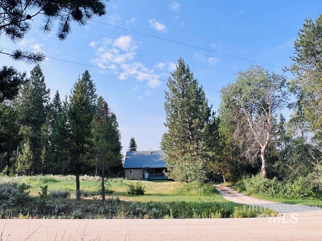 Photo of 1907 Gold Dust Road, Cascade, ID 83611 (MLS # 98995225)