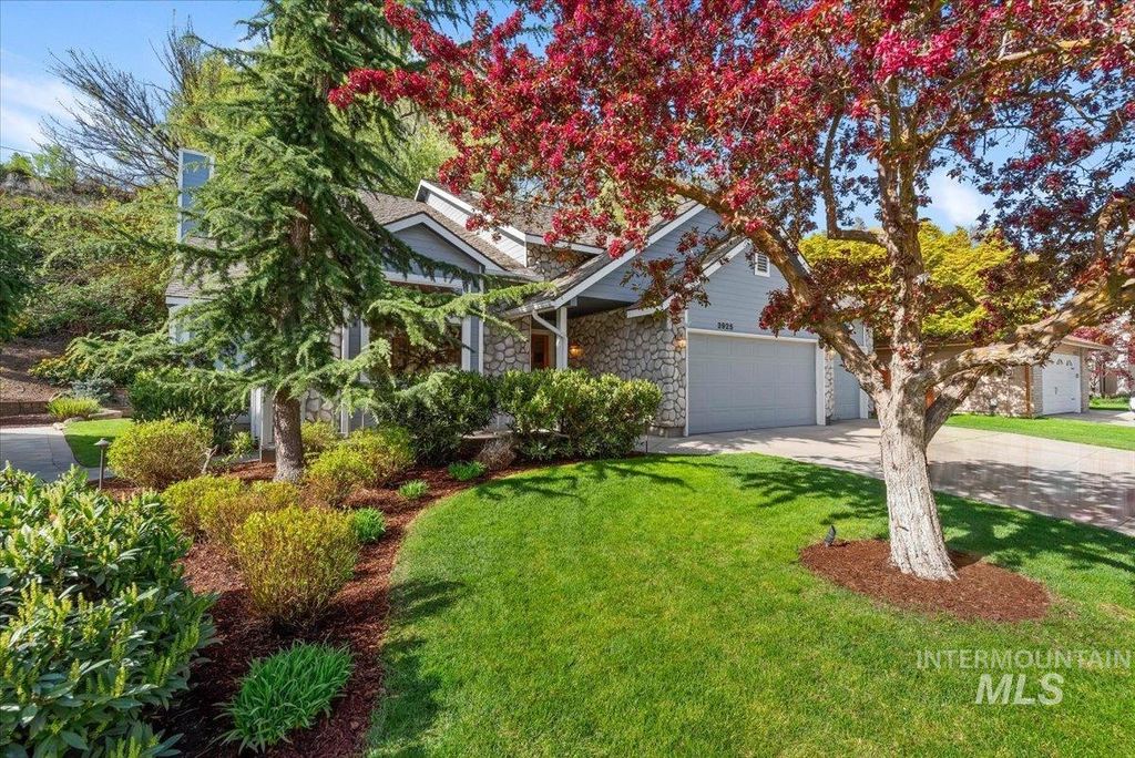 Photo of 3925 S Sutton Way, Boise, ID 83706 (MLS # 98981897)