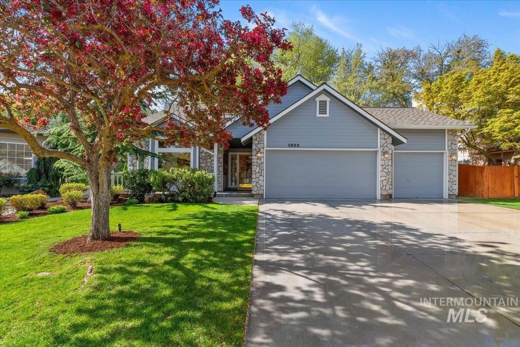 Photo of 3925 S Sutton Way, Boise, ID 83706 (MLS # 98981897)