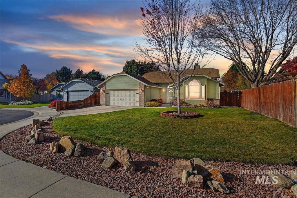 Photo of 4265 N Liesel Ln, Boise, ID 83704 (MLS # 98967361)