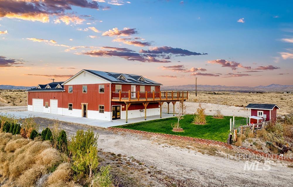 870 Desert Wind Rd