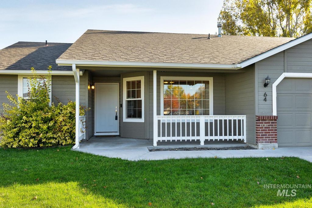 Photo of 64 S Parkcrest St, Nampa, ID 83687 (MLS # 98965589)