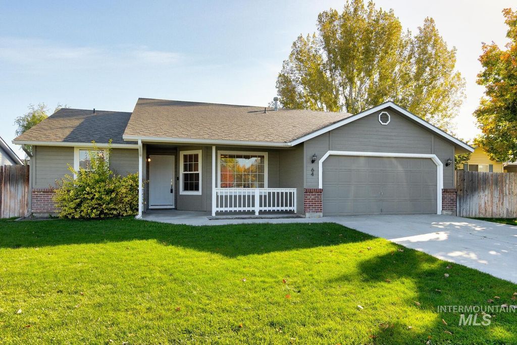 Photo of 64 S Parkcrest St, Nampa, ID 83687 (MLS # 98965589)