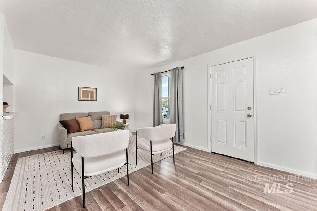 Photo of 219 14th Ave N Ave, Nampa, ID 83687 (MLS # 98972374)