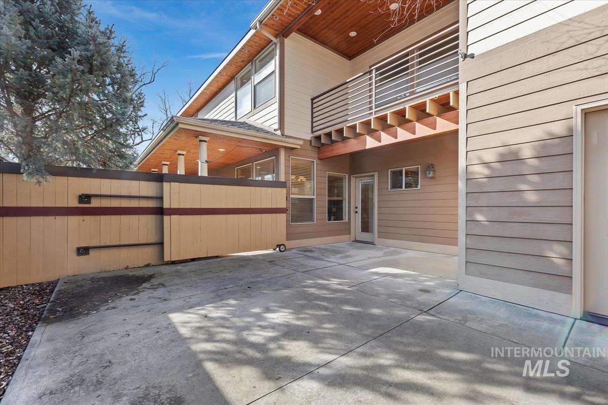 Patio / terrace featuring a gate