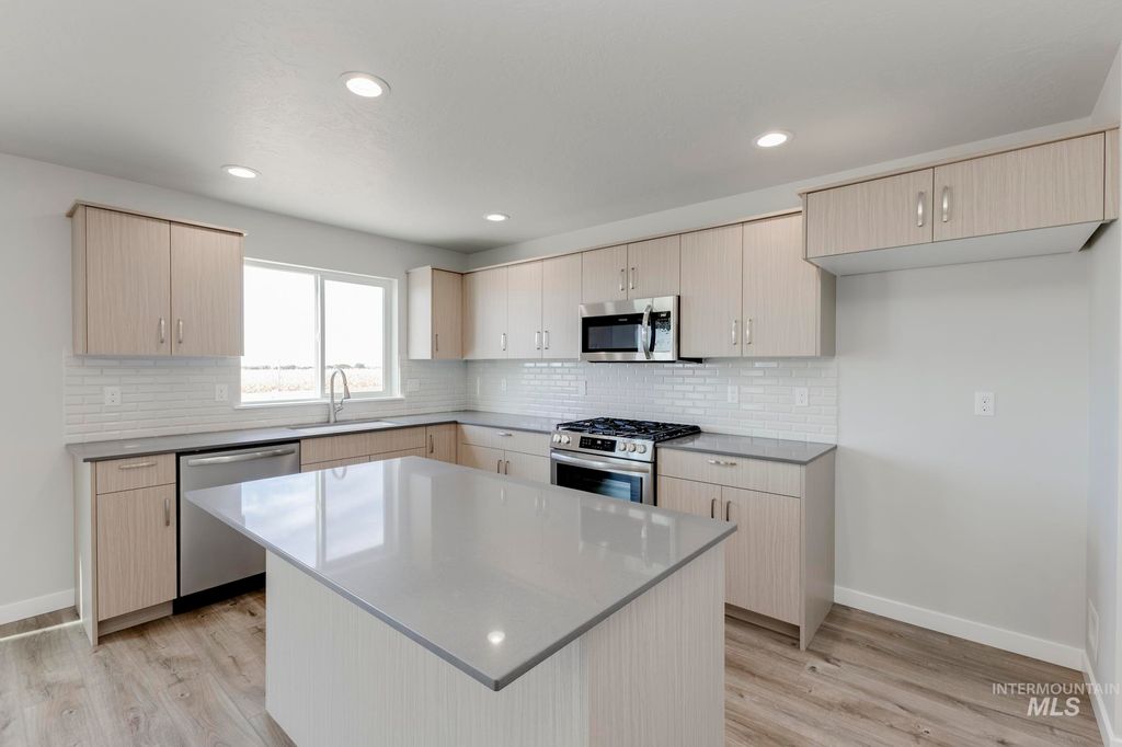 Photo of 17621 N Boone Peak Ave, Nampa, ID 83687 (MLS # 98974802)