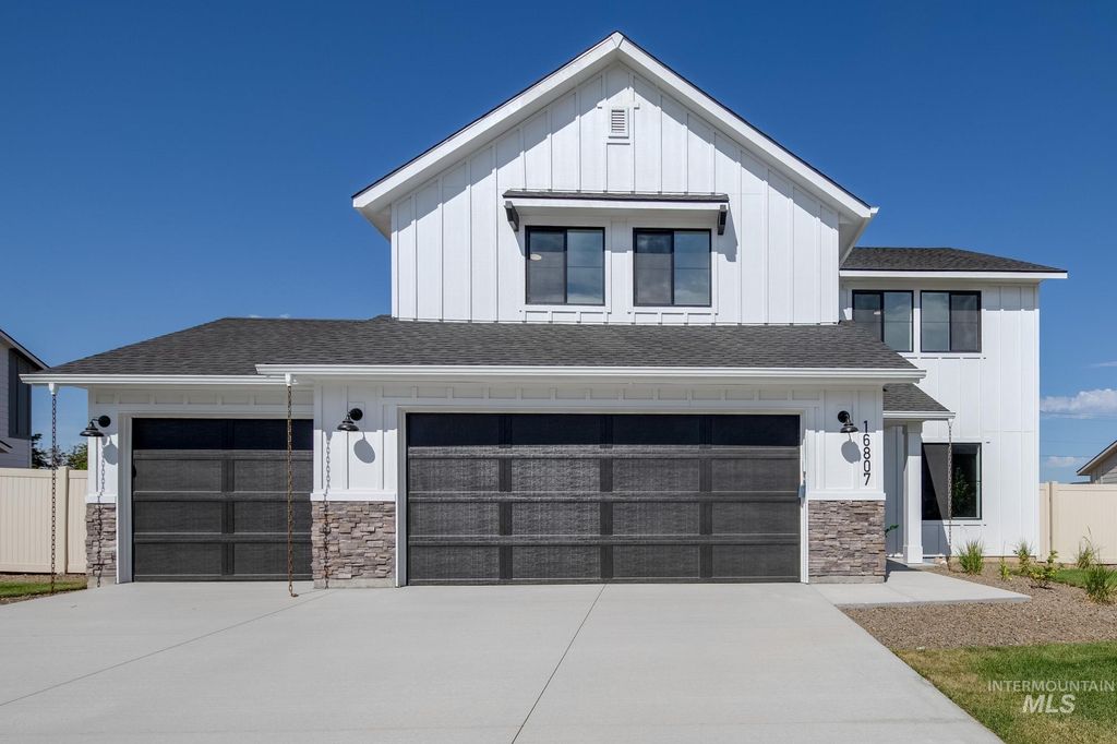 Photo of 17621 N Boone Peak Ave, Nampa, ID 83687 (MLS # 98974802)