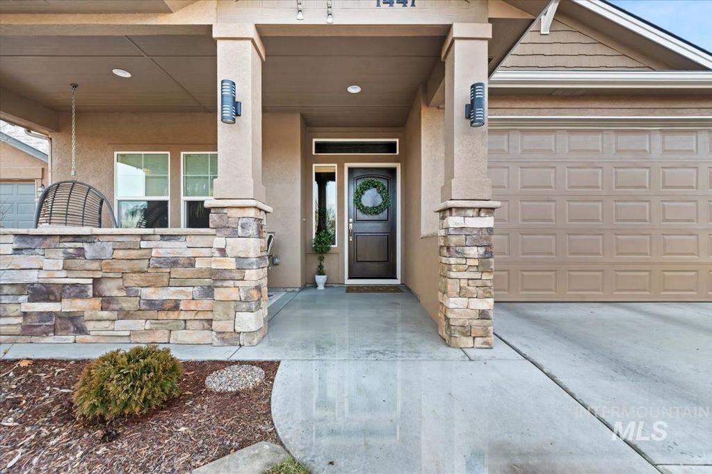 Photo of 1447 W Arch Rock St, Meridian, ID 83646 (MLS # 98973930)