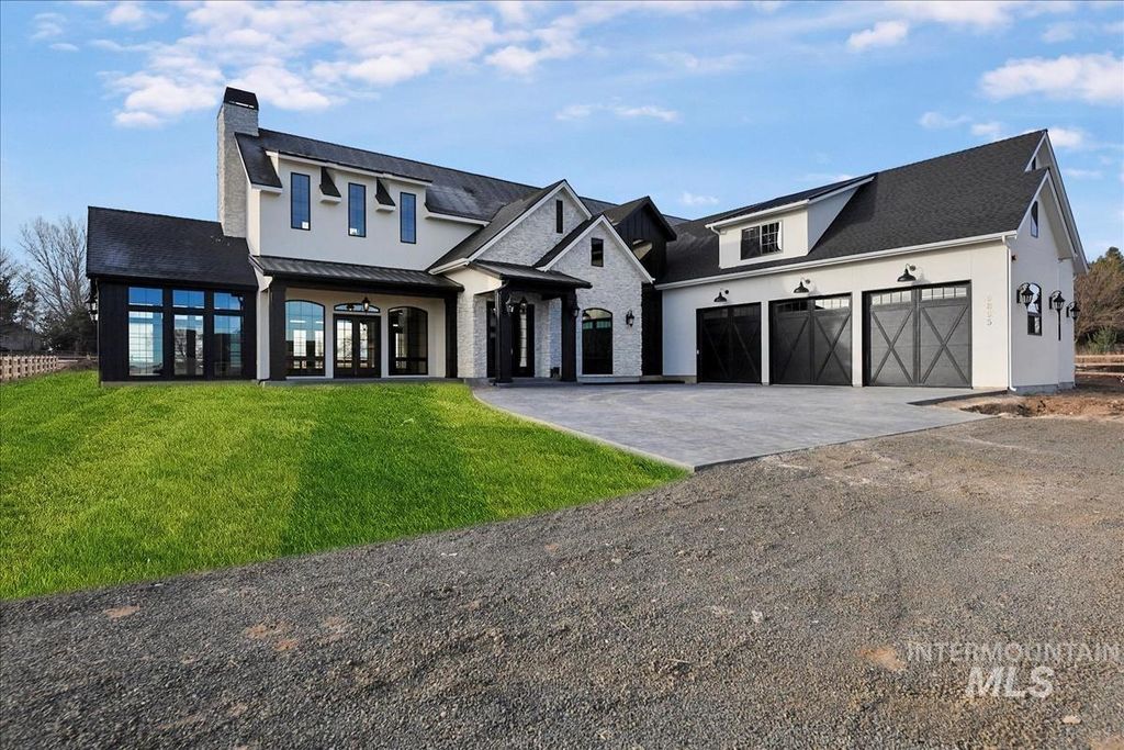 Photo of 5909 E Greenhill Street, Nampa, ID 83686 (MLS # 98983300)