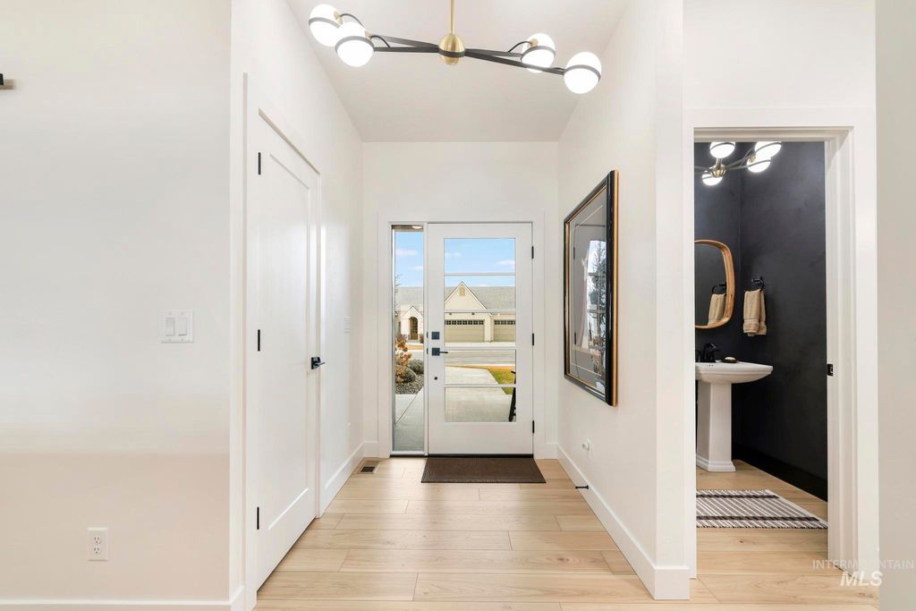 Photo of 3140 Moonrise Rd, Twin Falls, ID 83301 (MLS # 98975329)