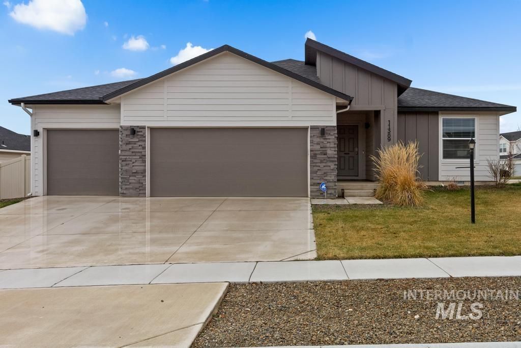 Photo of 11389 W Tiekel River Street, Nampa, ID 83686 (MLS # 98971117)