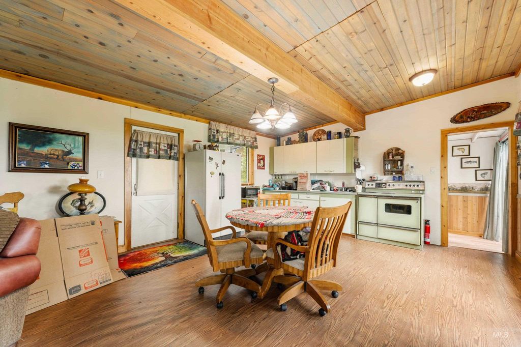 Photo of 24 Pats Lane, Cascade, ID 83611 (MLS # 98987981)