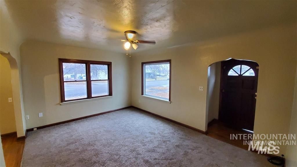 Photo of 103 S Fern Street, Nampa, ID 83686 (MLS # 98979978)