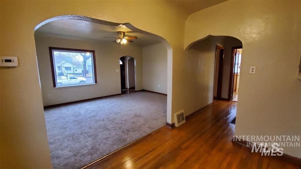 Photo of 103 S Fern Street, Nampa, ID 83686 (MLS # 98979978)