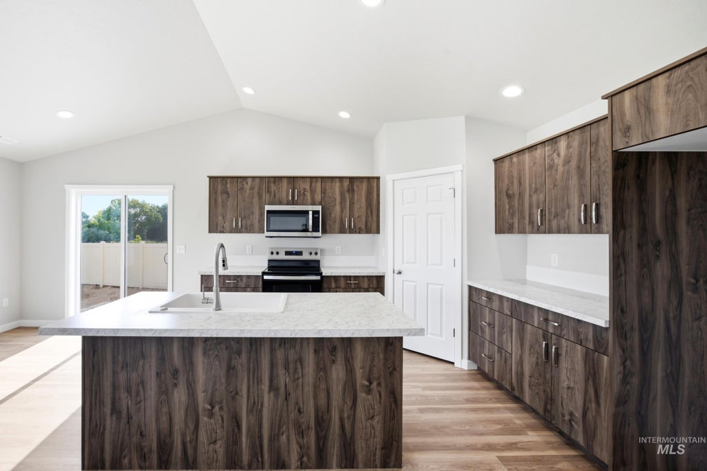 Photo of 11946 Ruminants St, Nampa, ID 83651 (MLS # 98999181)