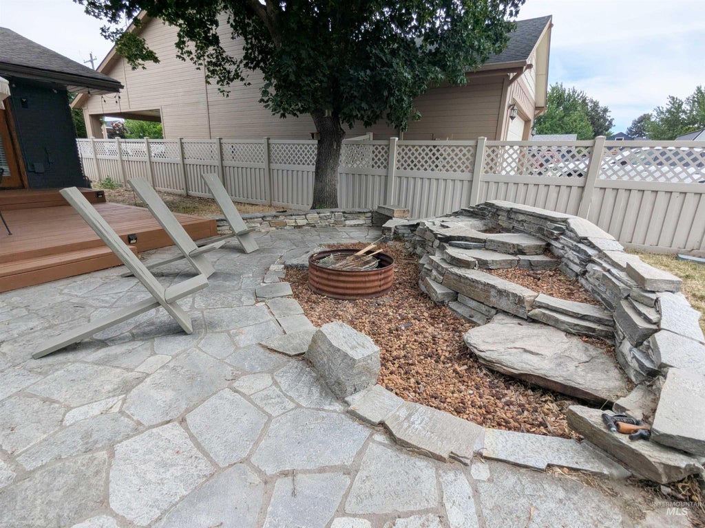 Photo of 8709 W Ben Ct, Boise, ID 83714 (MLS # 98990888)