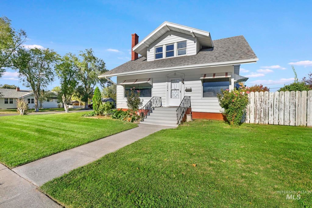 Photo of 126 12th Avenue North, Buhl, ID 83316 (MLS # 98965099)