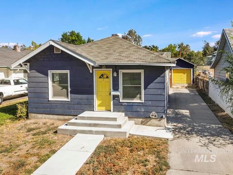 Photo of 336 6th Ave N Ave, Twin Falls, ID 83301 (MLS # 98964673)