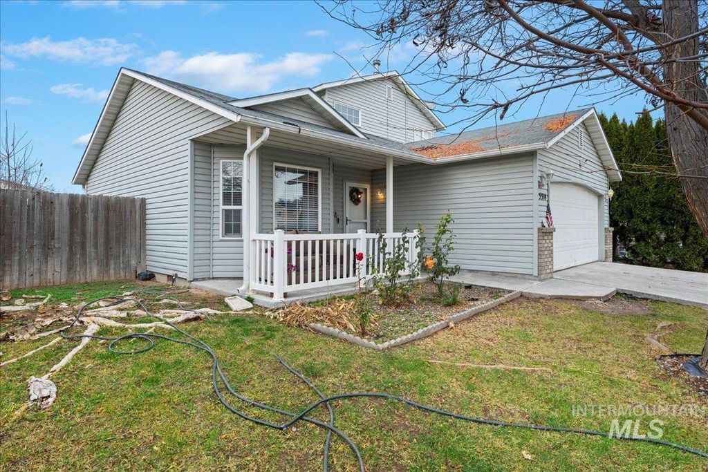 Photo of 5314 Broadview Way, Caldwell, ID 83607 (MLS # 98969762)