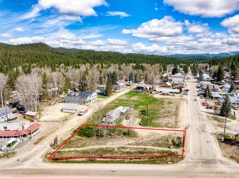 Photo of TBD Montgomery Or Main Street, Idaho City, ID 83631 (MLS # 98948235)