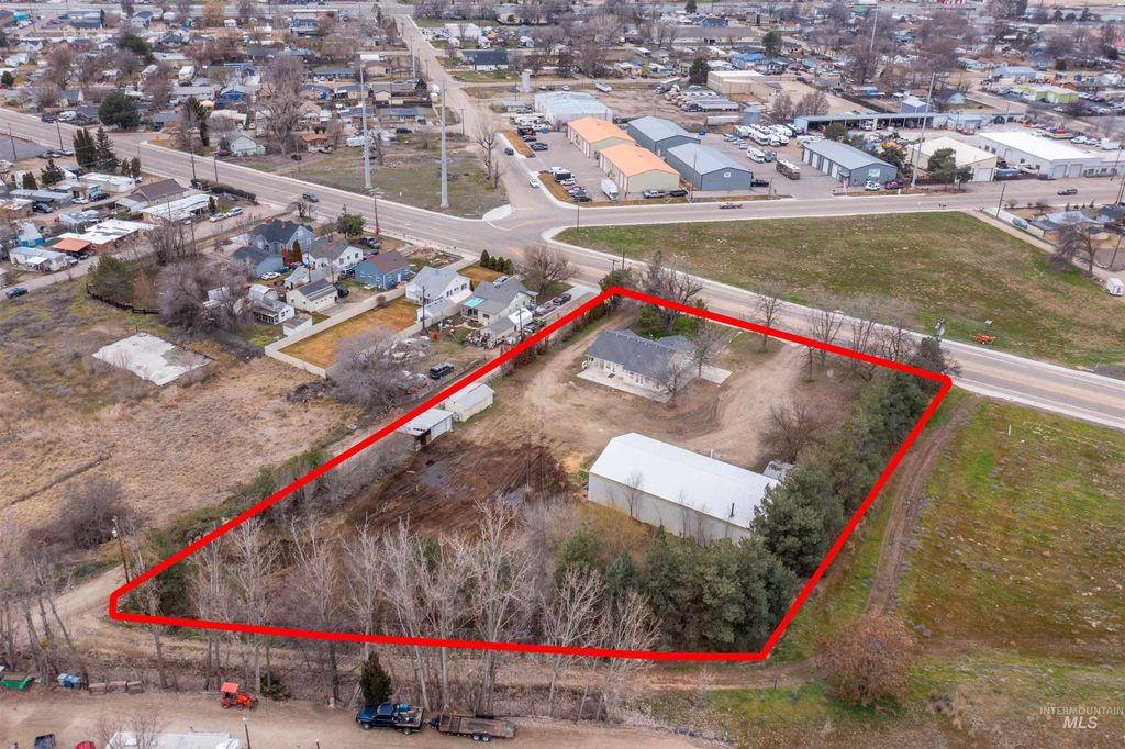 Photo of 1004 Illinois Ave, Caldwell, ID 83605 (MLS # 98975178)