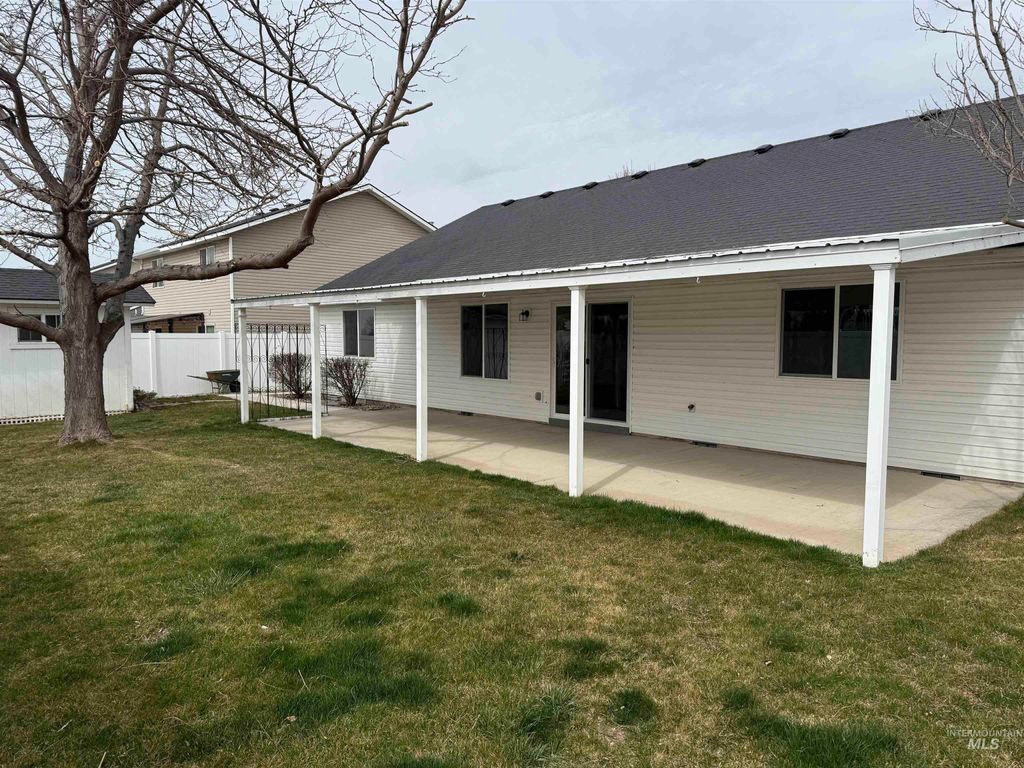 Photo of 517 13th Ave West Ave, Jerome, ID 83338 (MLS # 98980571)