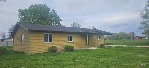 Photo of 14666 Willis Rd, Caldwell, ID 83607 (MLS # 98969943)
