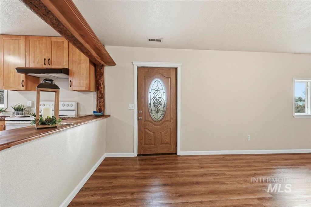 Photo of 14666 Willis Rd, Caldwell, ID 83607 (MLS # 98969943)