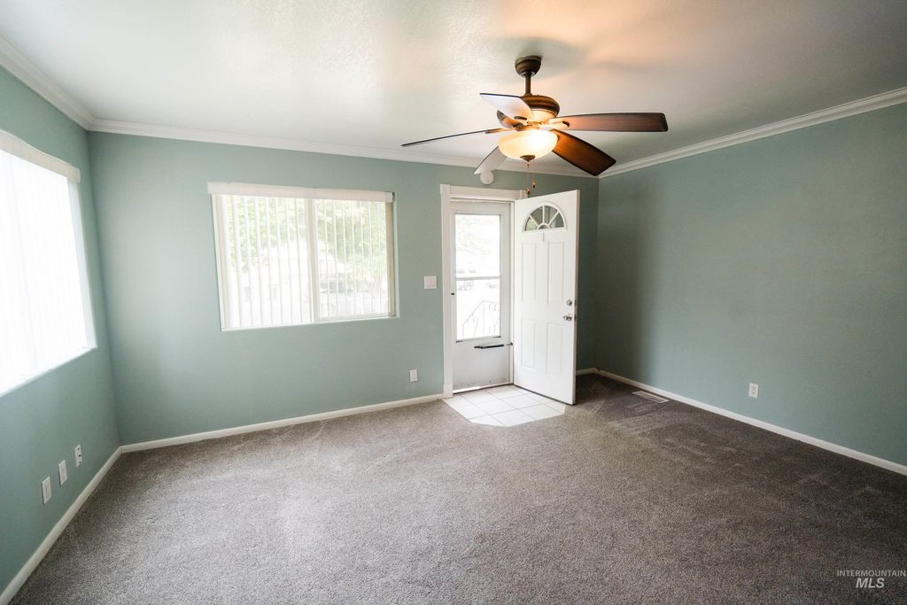 Photo of 1018 Schodde Ave, Burley, ID 83318 (MLS # 98988420)