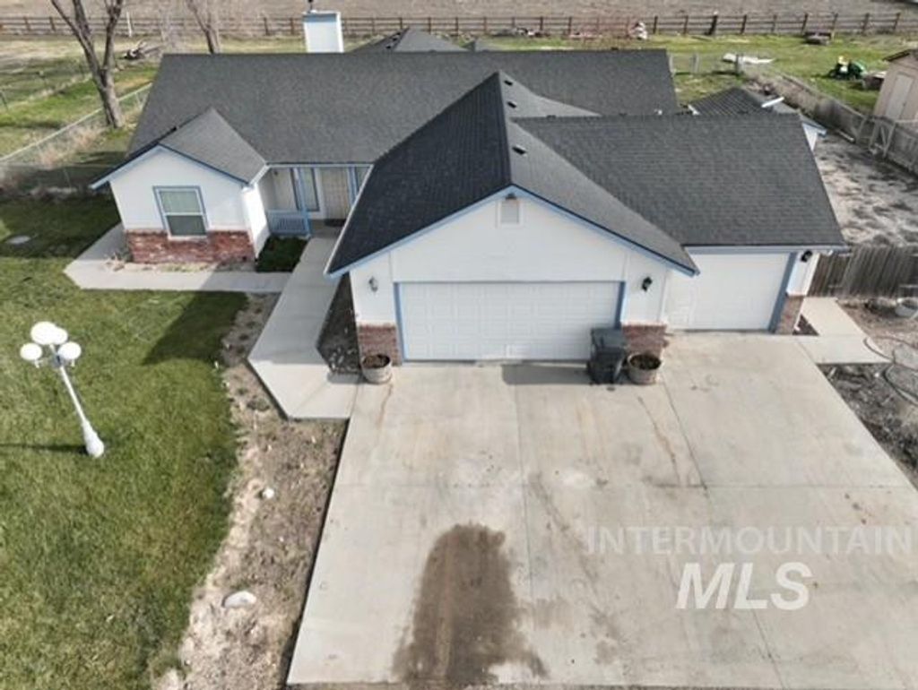 Photo of 5842 Old Bruneau Hwy, Marsing, ID 83639 (MLS # 98974858)