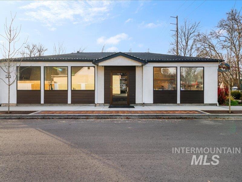 128 S Eagle Rd