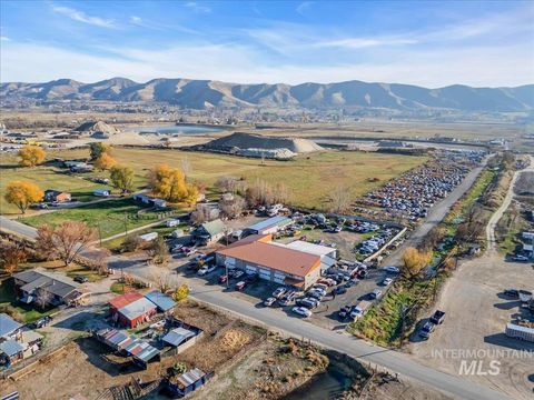 Photo of 1517 W Sales Yard Road, Emmett, ID 83617 (MLS # 98970613)