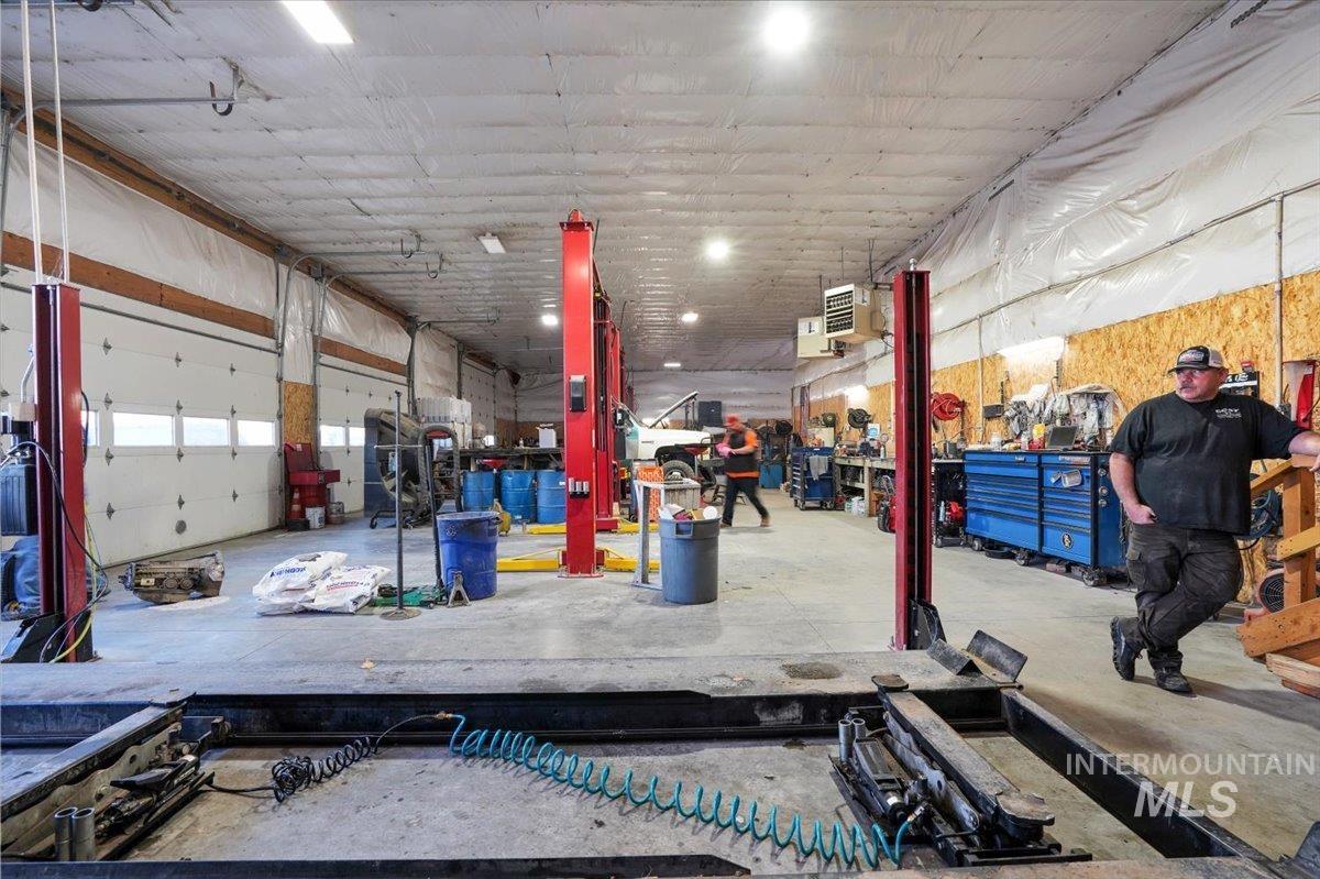 Garage with a heating unit