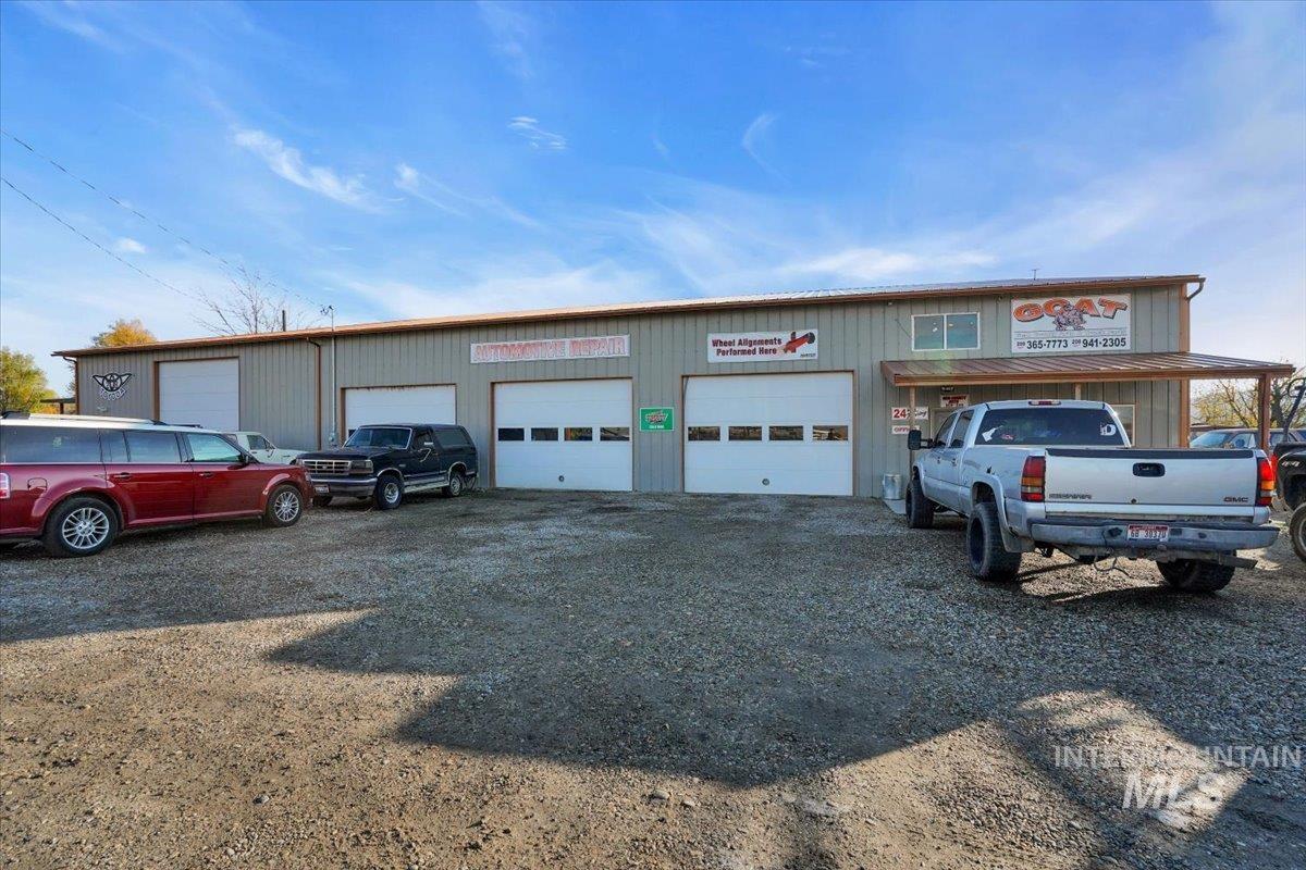 View of front of house featuring a garage