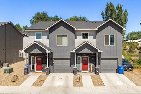 705-707 E Bates Ave Parma ID 83660