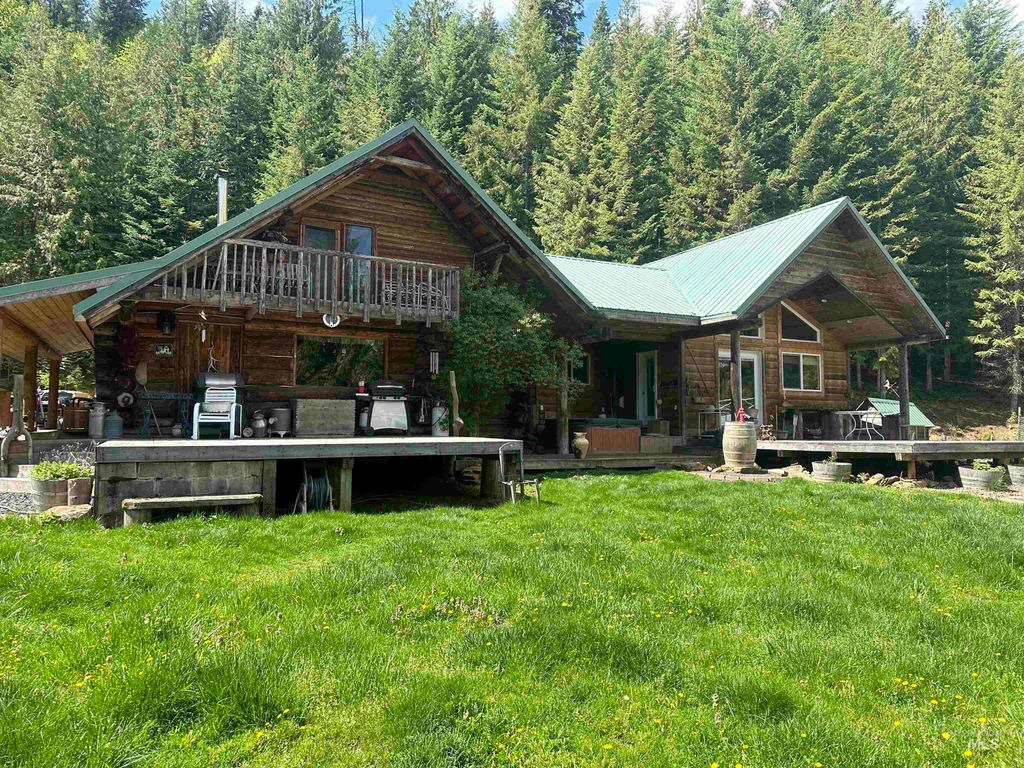 Photo of 2223 Glenwood Rd, Kamiah, ID 83536 (MLS # 98942744)