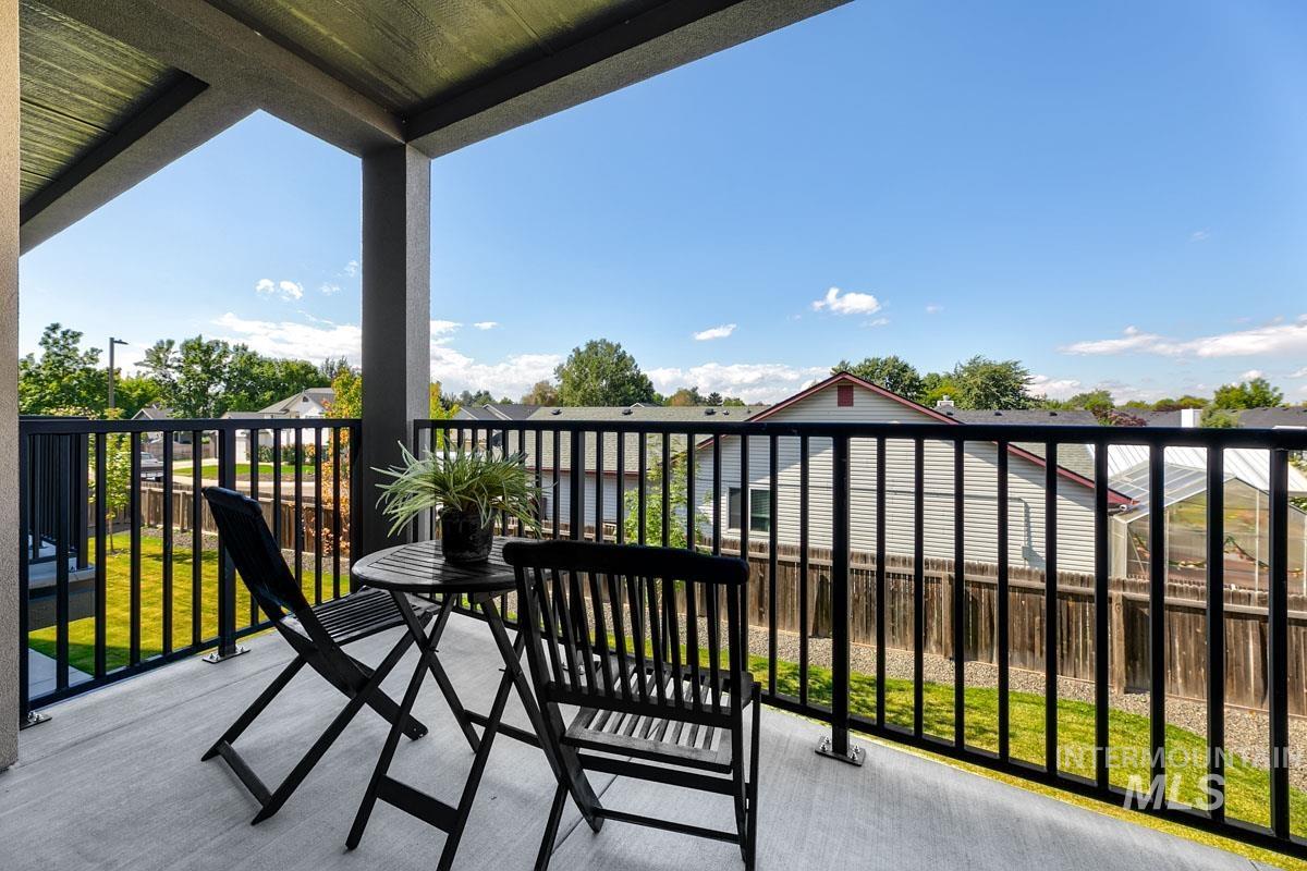 Balcony featuring a residential view