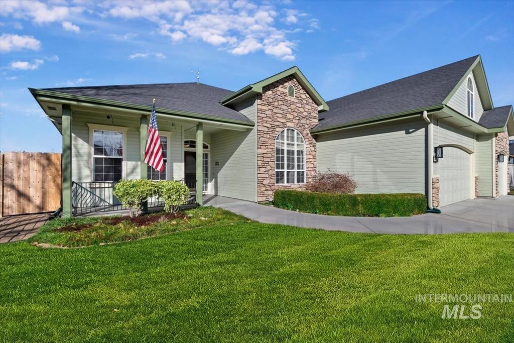 Photo of 3663 N Elsinore Way, Meridian, ID 83646 (MLS # 98977289)