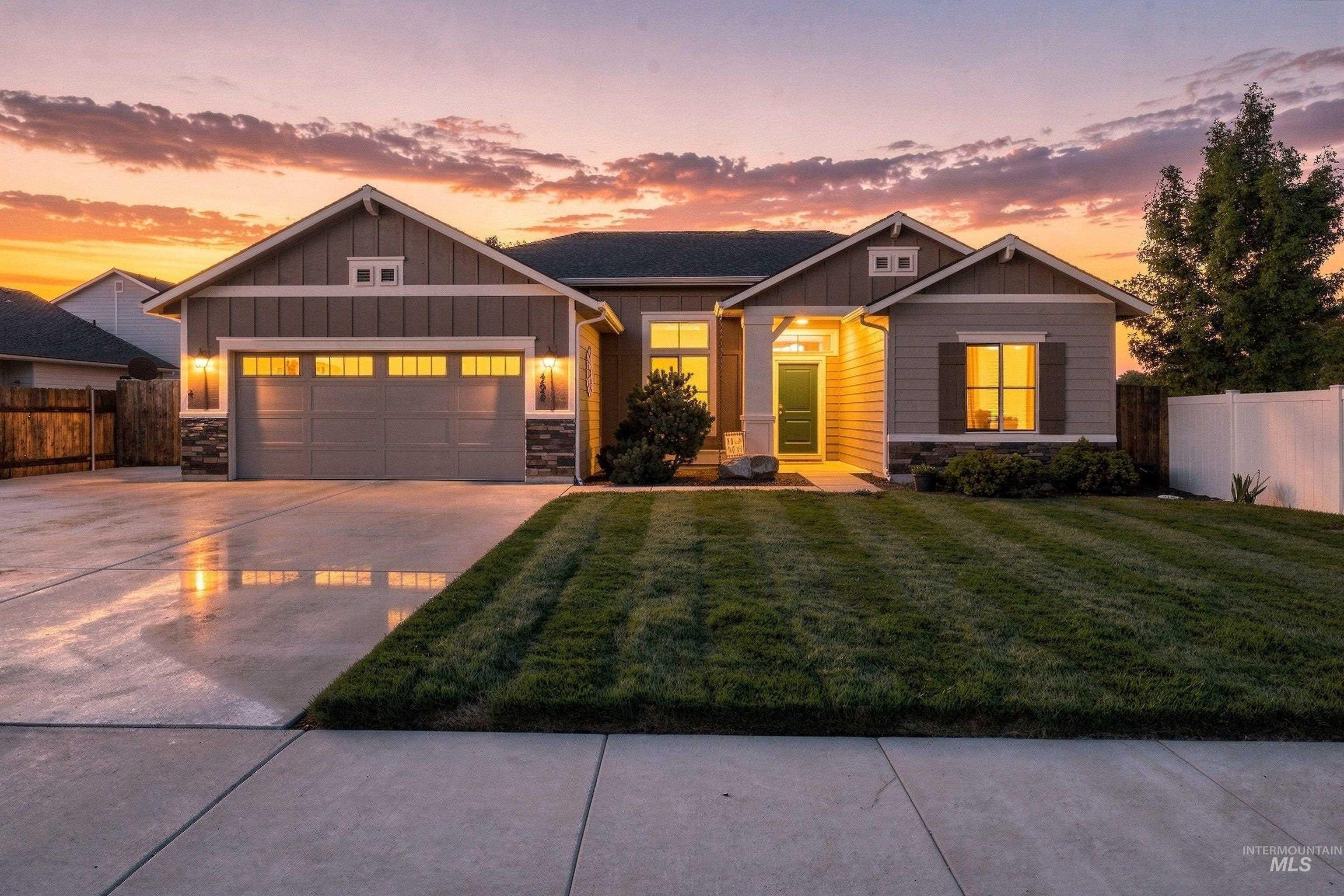 1294 E. Yucca Canyon St.
