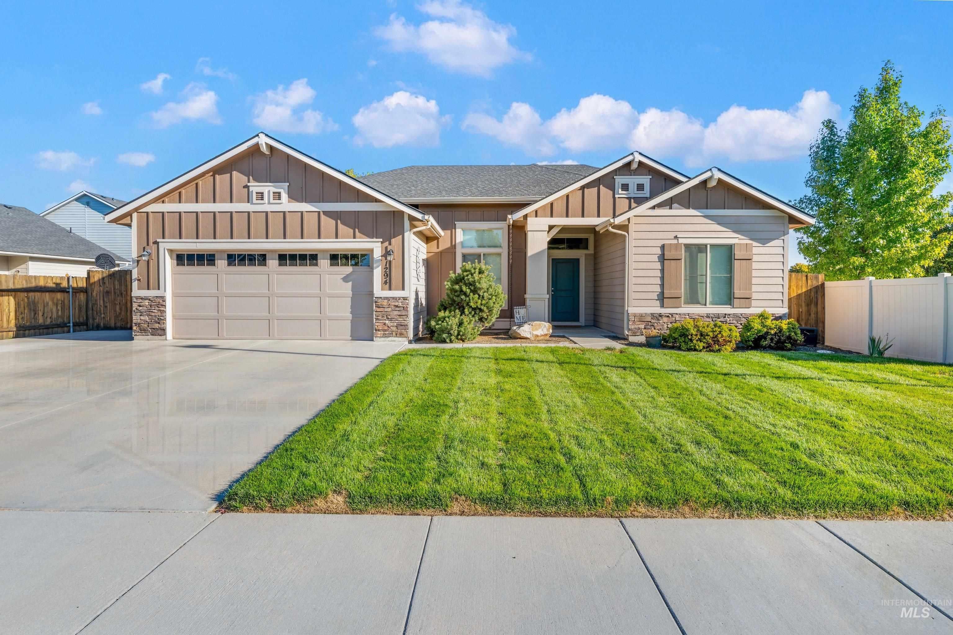 1294 E. Yucca Canyon St.