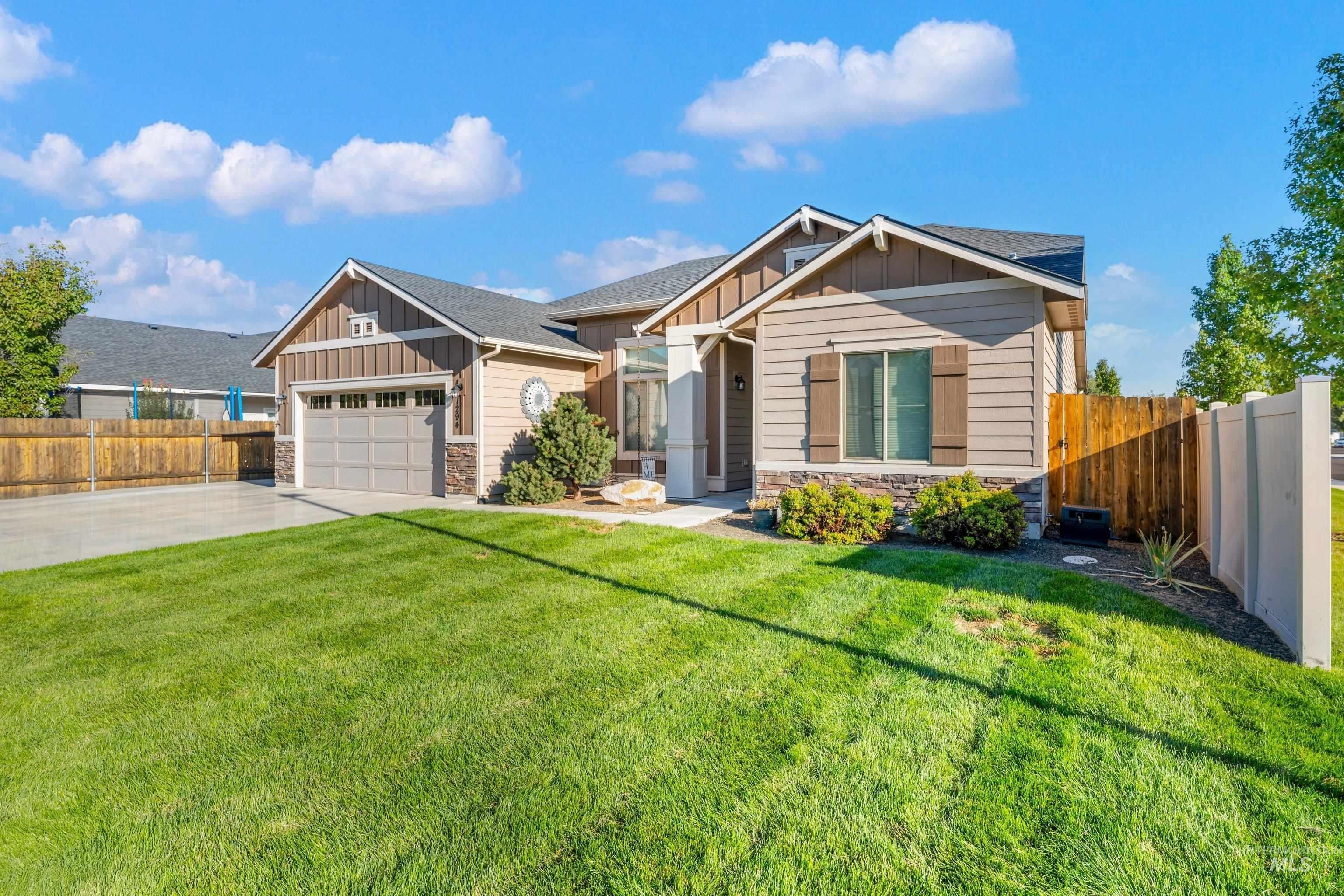 1294 E. Yucca Canyon St.