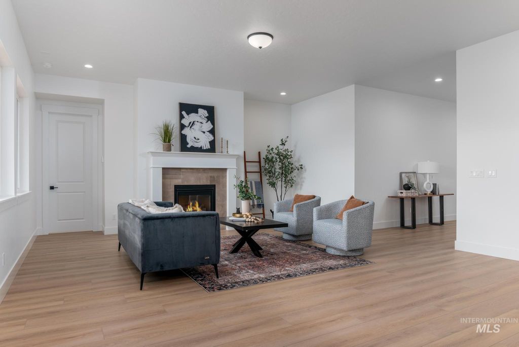 Photo of 9012 W Purple Martin St, Star, ID 83669 (MLS # 98973550)