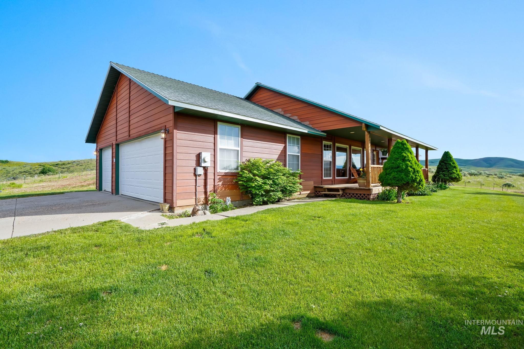 1829 Hidden Canyon Rd.