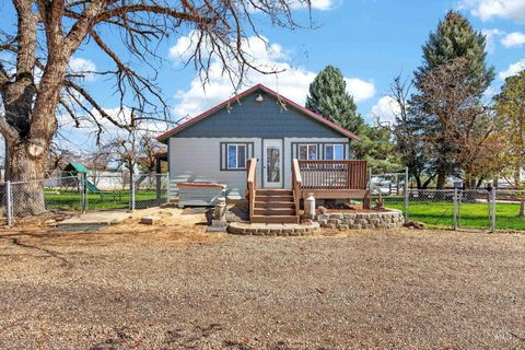 Photo of 23466 Freezeout Rd, Caldwell, ID 83607 (MLS # 98978075)